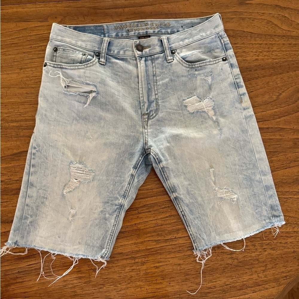 American Eagle Outfitter 5-Pocket Style Denim Distressed Core Flex Shorts Sz. 30
